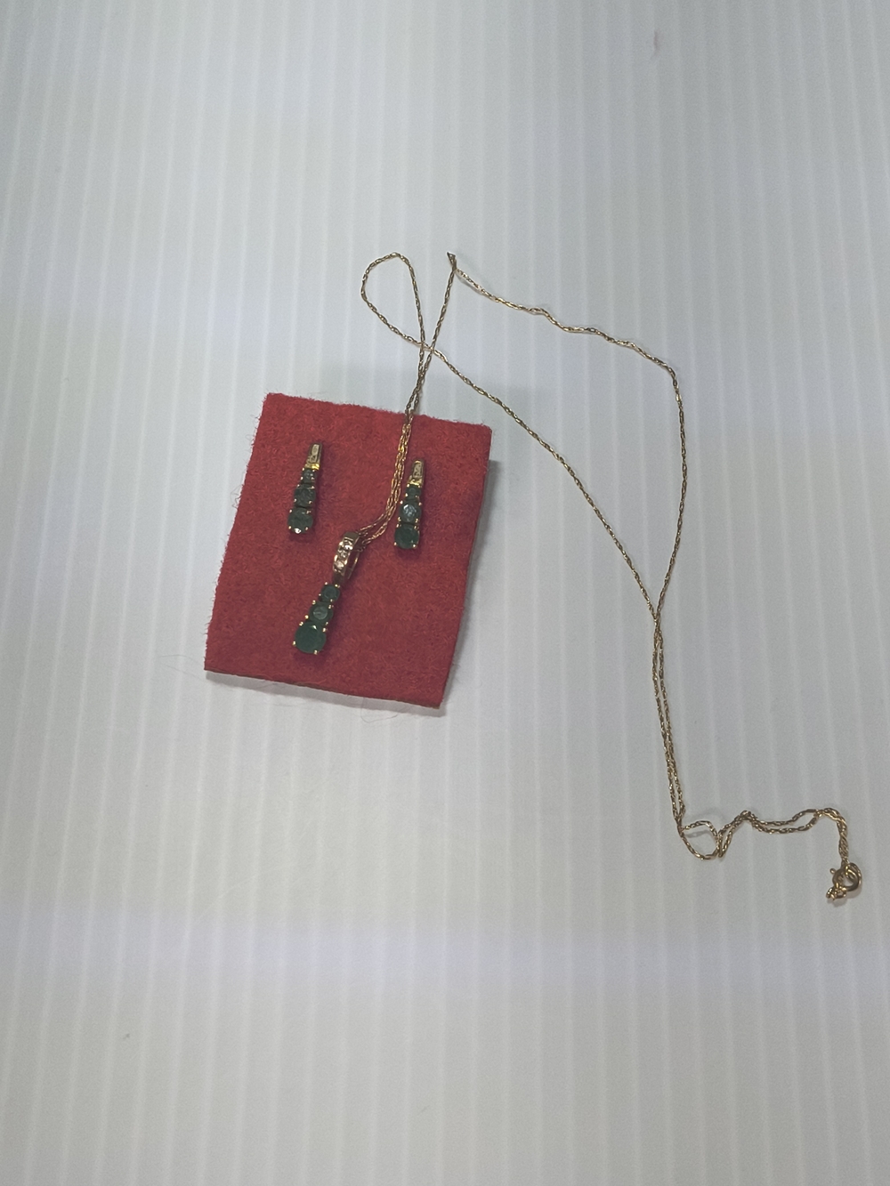 Stunning 10K Yellow Gold Natural Emerald & Diamond Pendant & Earring Set
